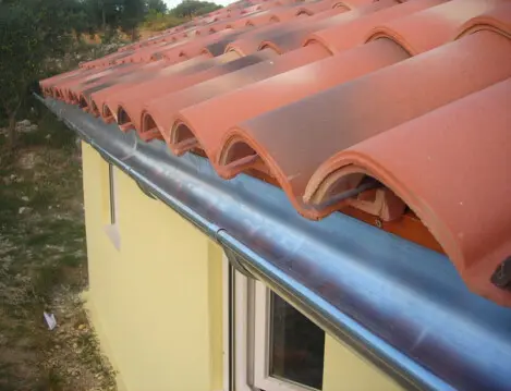 Installation de gouttière Saint-Dizant-du-Gua 17240